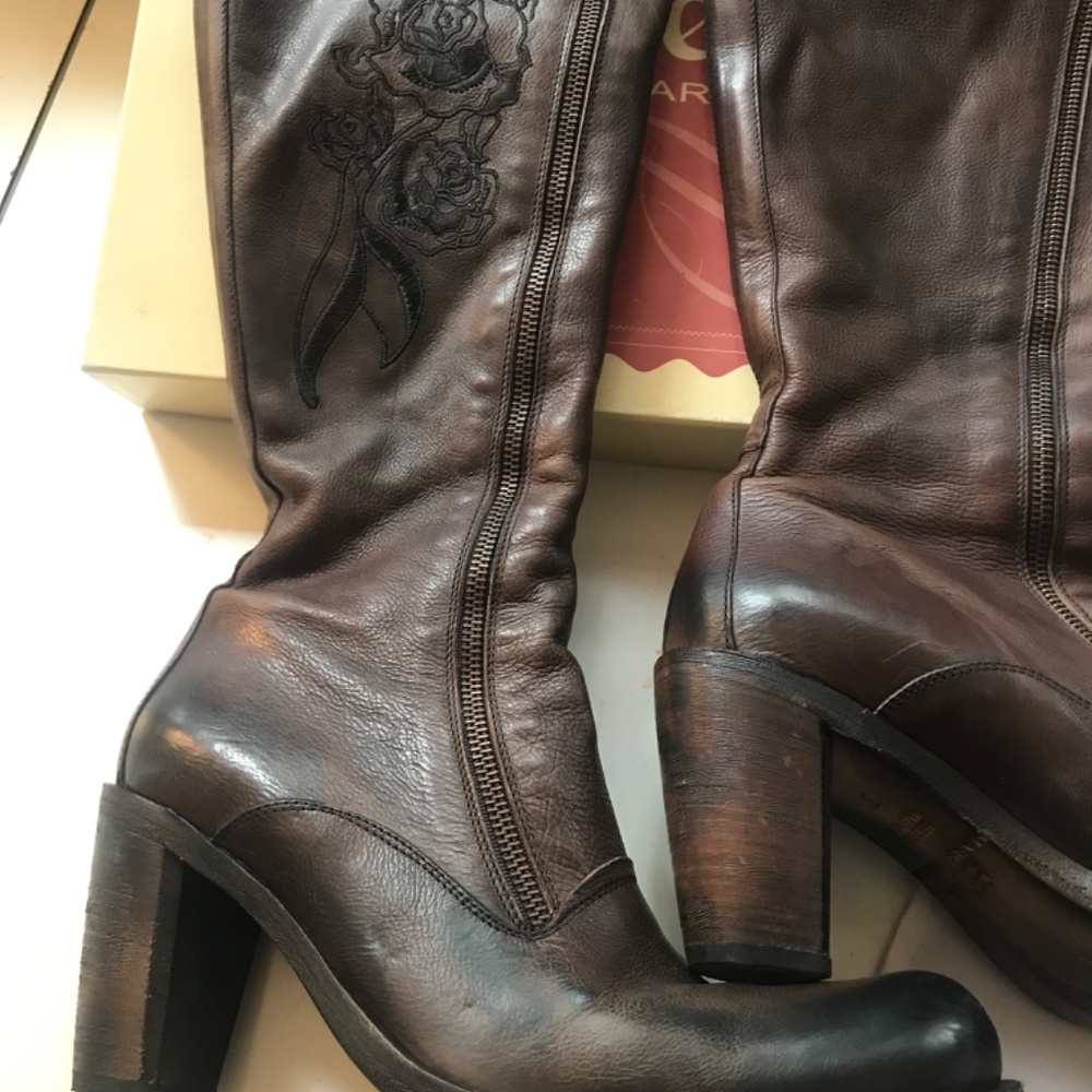 Siren Leather Rose Embroidered Boots - image 2